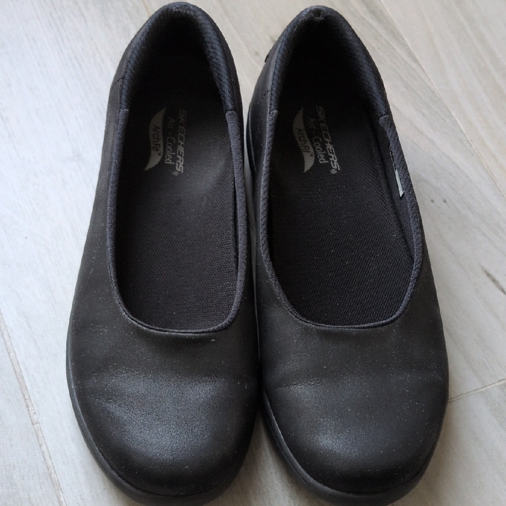 Skechers  air cooled arch fit Ballet Flats